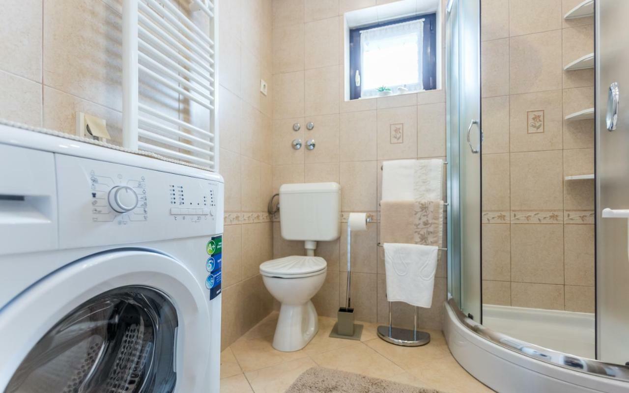 Apartment Smilja マリンスカ エクステリア 写真