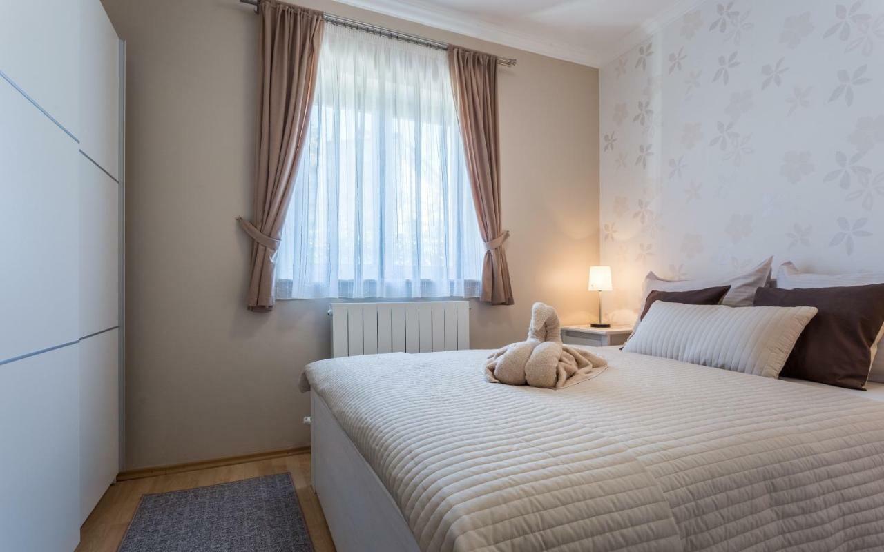Apartment Smilja マリンスカ エクステリア 写真
